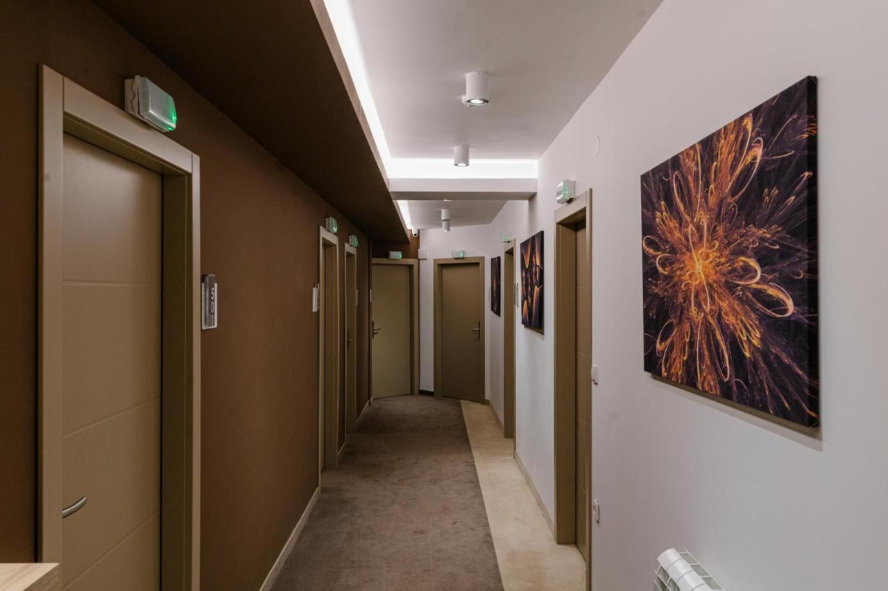 Nar Royalton Accommodation Nis Exterior photo