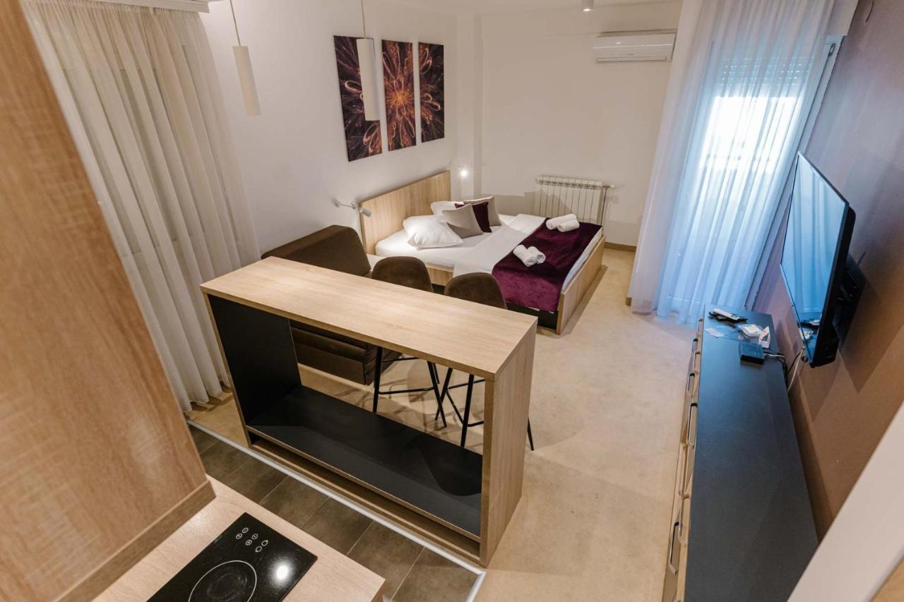 Nar Royalton Accommodation Nis Exterior photo