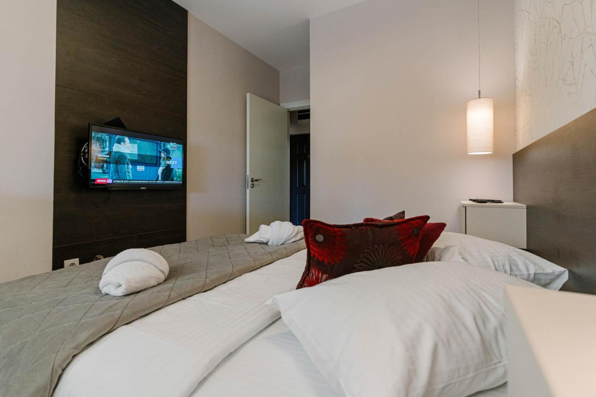 Nar Royalton Accommodation Nis Room photo