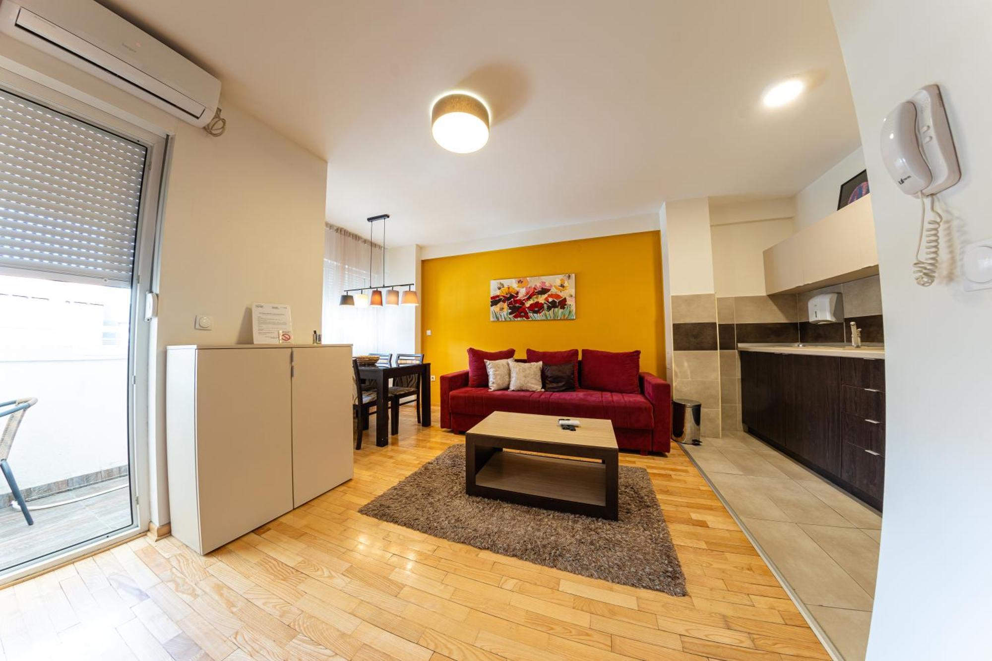 Nar Royalton Accommodation Nis Room photo