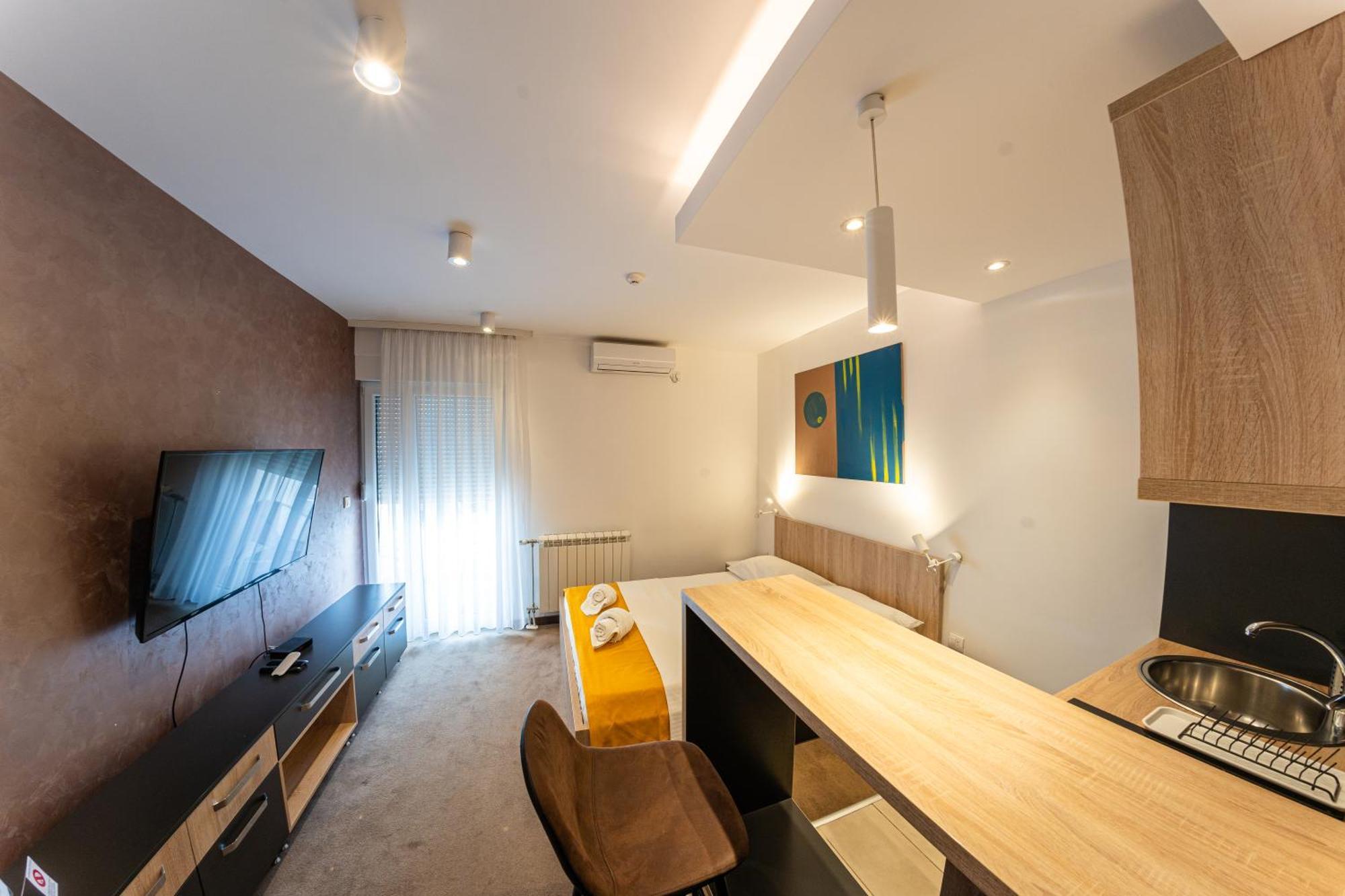 Nar Royalton Accommodation Nis Room photo