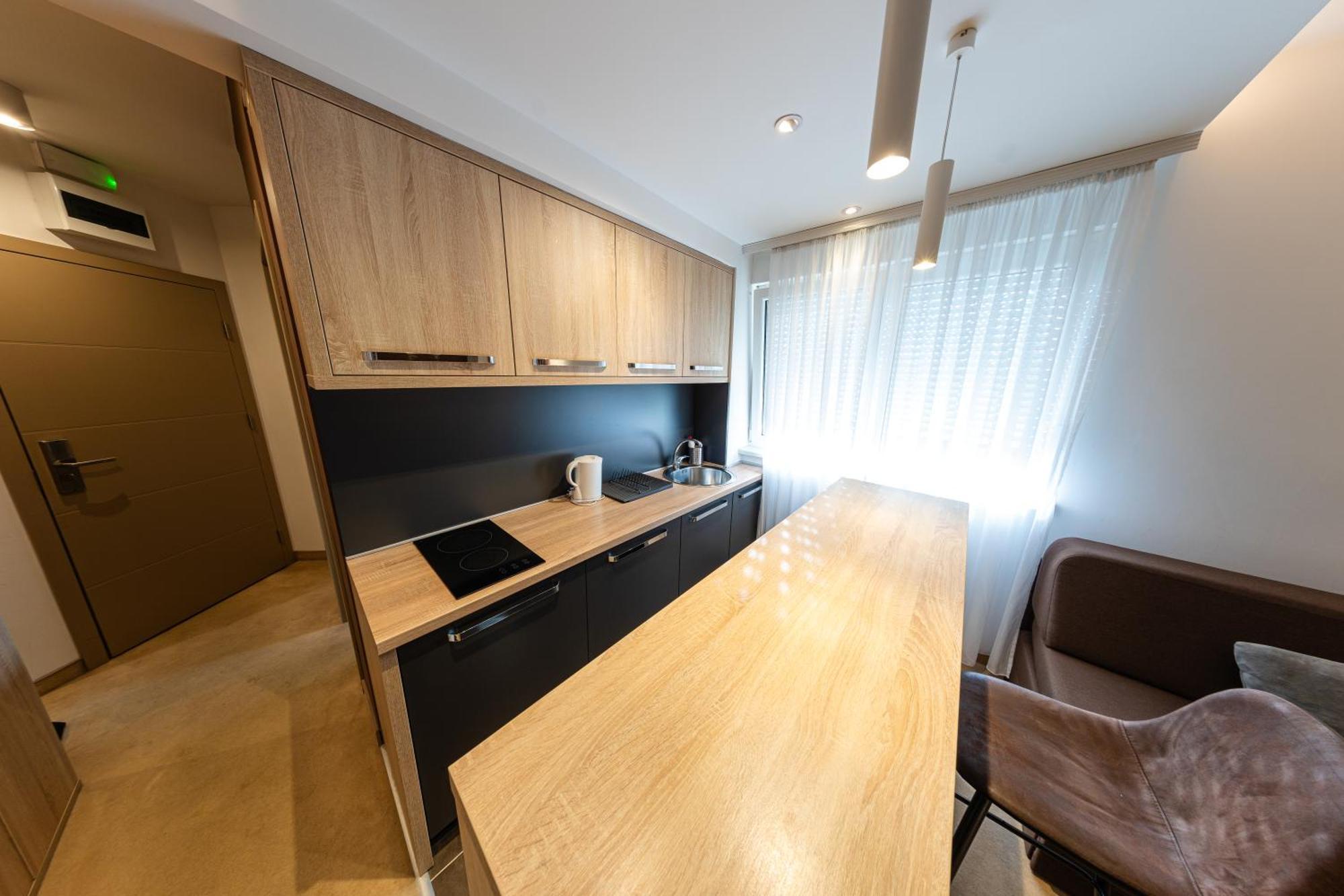 Nar Royalton Accommodation Nis Room photo