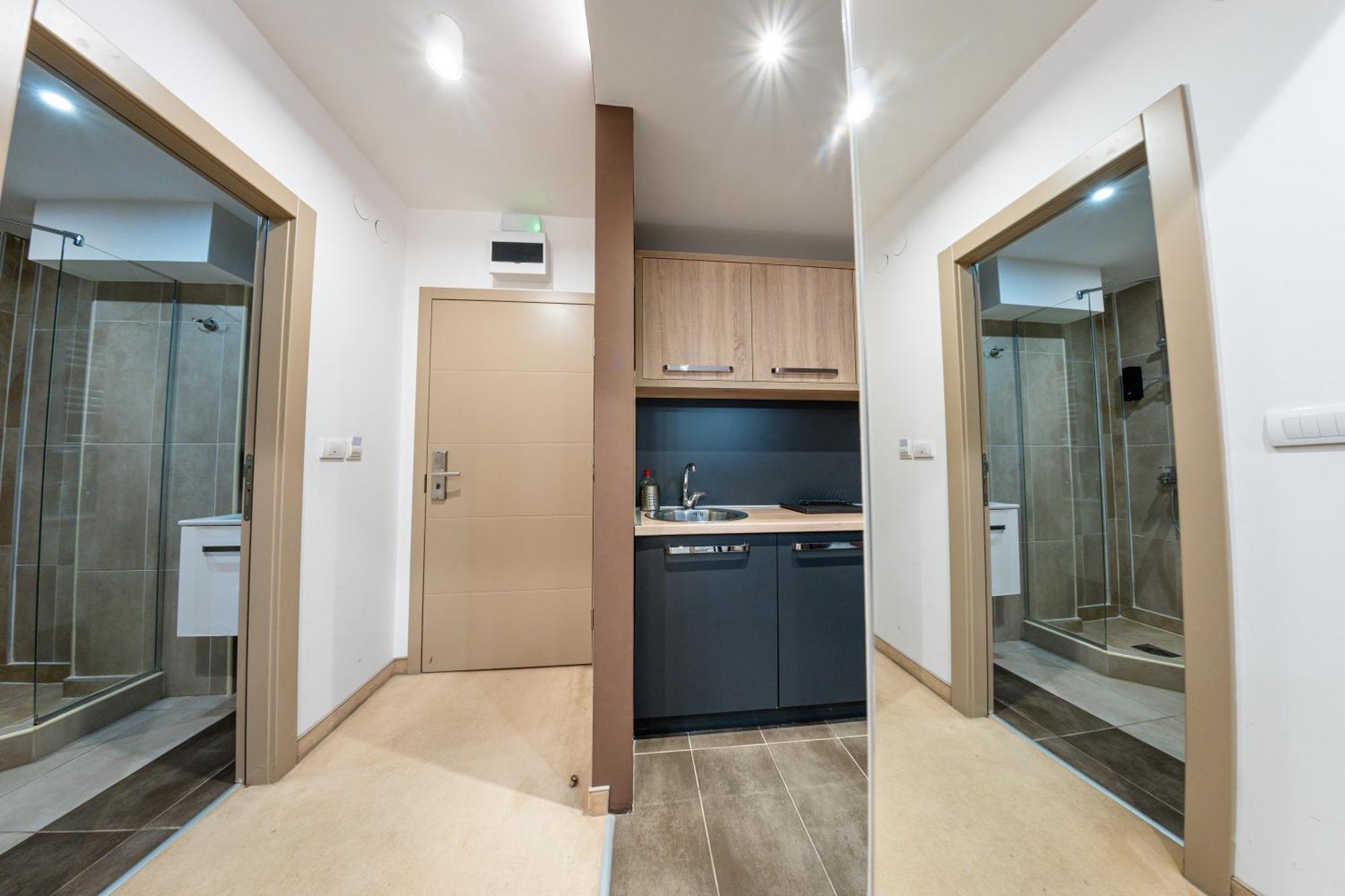 Nar Royalton Accommodation Nis Room photo