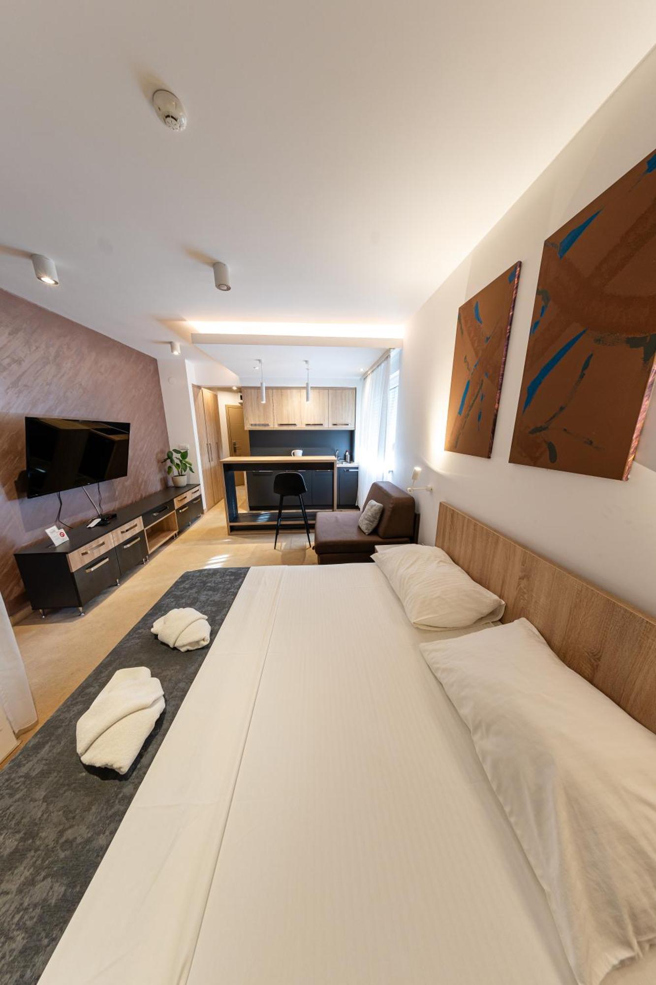 Nar Royalton Accommodation Nis Room photo