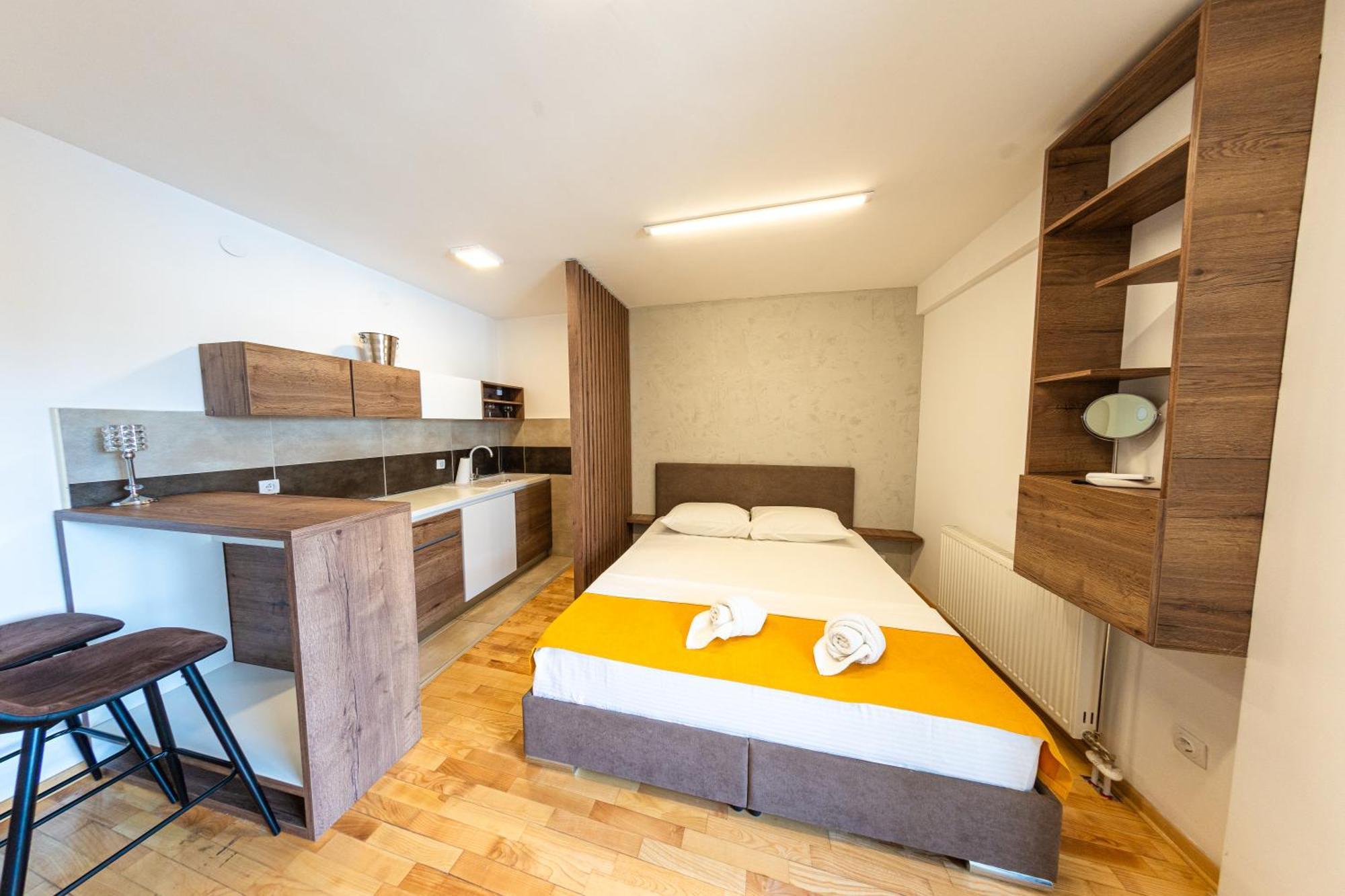Nar Royalton Accommodation Nis Exterior photo