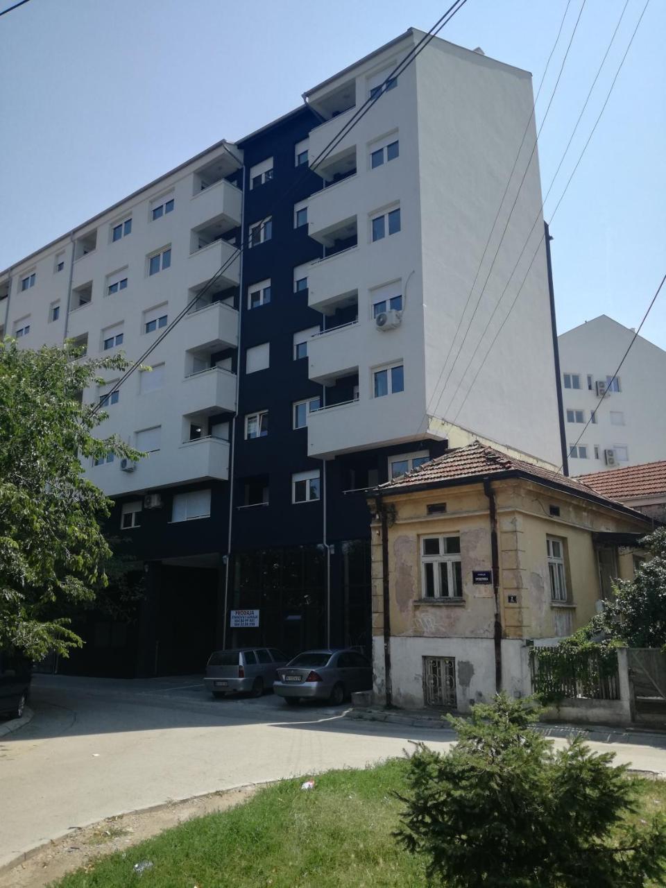 Nar Royalton Accommodation Nis Exterior photo